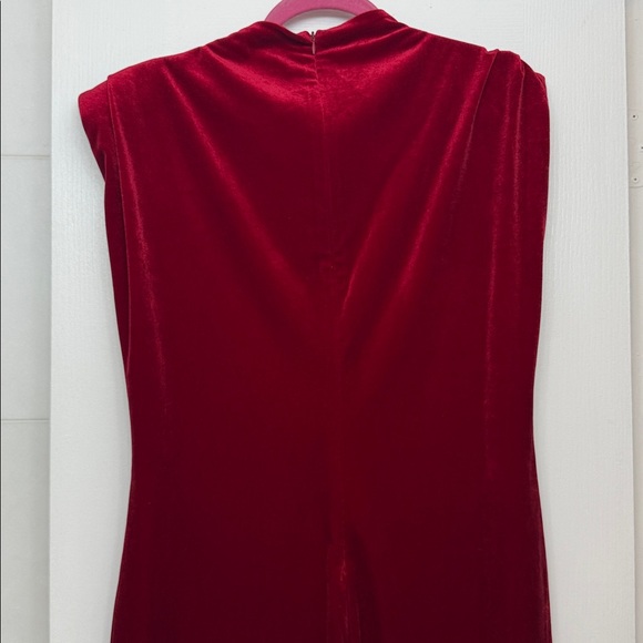 Steve Madden Padded Shoulder Red Velvet Dress - Picture 4 of 4